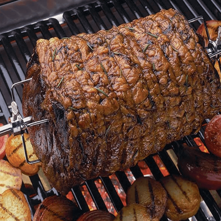 RECEPT: perfektn� Porchetta grilovan� na oto�nom ra�ni